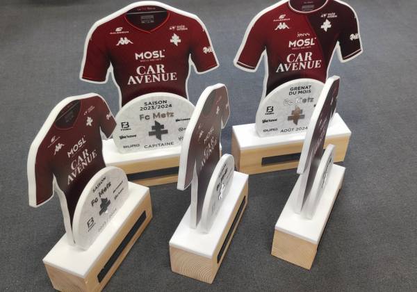 fc metz, trophee, plexi, impression, découpe laser, bois fsc