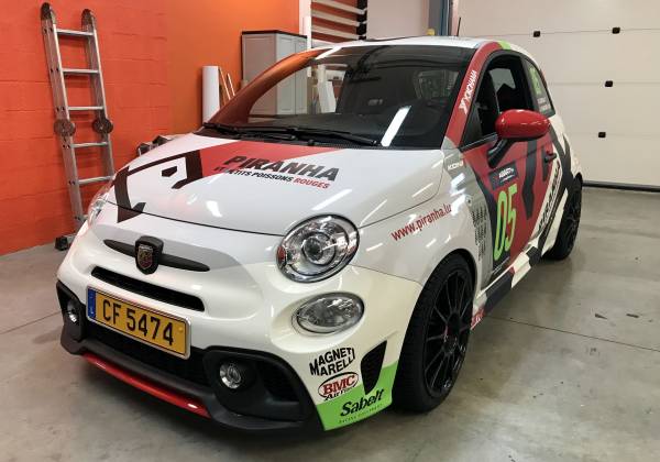 PIRANHA ET PETITS POISSONS ROUGES - Fiat Abarth N°5 et N°7