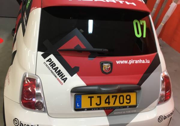 PIRANHA ET PETITS POISSONS ROUGES - Fiat Abarth N°5 et N°7