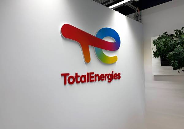 TOTAL ENERGIES, GRIDX, logo 3D, office, led, signage