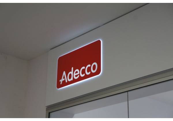 Enseigne Adecco